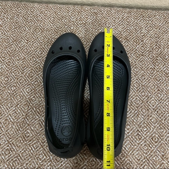 Crocs Kadee Ballet Flats Closed Toe Shoes Size 10W Slip On Shoe Black Career - Picture 7 of 8